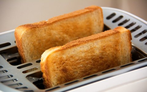 Common Bread in Dreams? Understanding Dream Interpretation Bread Signs